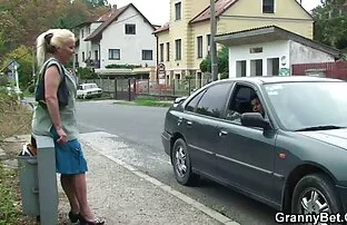 Η γριά πήρε και πατήσαμε.