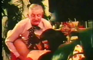 Ο γέρος πρέπει να φορά Boss Sex 2-Tweed