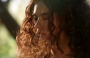 Η Μαρία γυμνή
