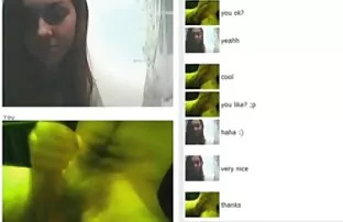 Κάμερα web με εντυπωσιακή μελαχρινή