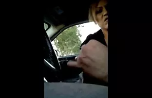 Αναβοσβήνει ενώ οδηγείτε Horny, τραβά για περισσότερα