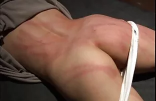 Bdsm μεγάλα βυζιά ξανθιά μελαχρινή φετίχ λεσβία