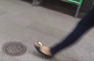 Ζεστά φρέσκα πόδια μέσα