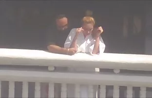 Παράθυρο ξενοδοχείου 124