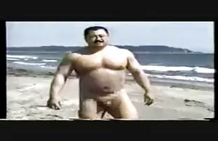 Γιαπωνέζικα αρκούδα γυμνό βίντεο σεξ στην παραλία