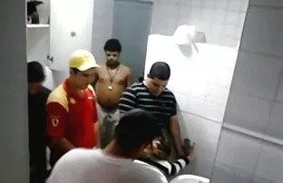 Άνδρες, Τουαλέτα, Μαζικά