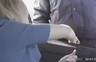 Το φερμουάρ είναι κάτω, επιτρέψτε μου να σας βοηθήσω !!!
