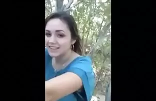 Χύσιμο στο δάσος