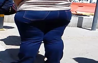 Αγγίζοντας τις εκλογές Una Keeping