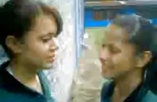 2 μικρή σκύλα