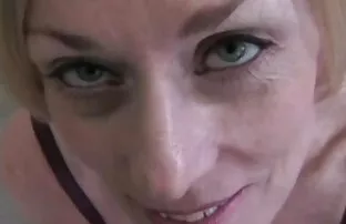 Η μητέρα μου είναι ένα βρώμικο μικρό milf