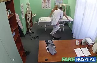 Καυτή ξανθιά σαν επιτυχημένη συζήτηση