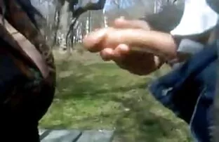 Αυνανισμός και πόρνη στο δημόσιο πάρκο