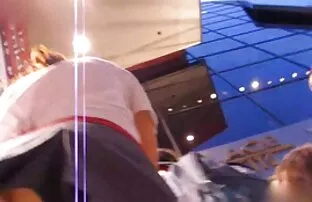 Κορίτσι σχολείου Upskirt
