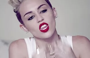 Miley Cyrus - Δεν μπορούμε να σταματήσουμε