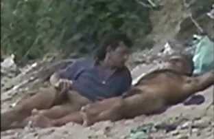 Γκέι γυμνός πιάστηκε στην παραλία