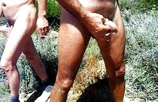 5 άτομα παρακολουθούν και χτυπάτε