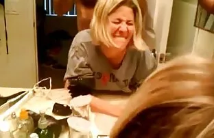 Το Milf το παίρνει πάνω του Σέξι μπλε σέξι εικόνα