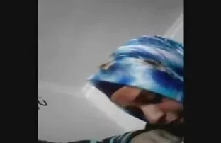 Μουσουλμάνος πιτζάρι πιπίλα μαντίλα hijab