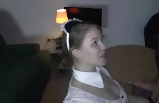 Laura Young Γερμανίδα υπηρέτρια