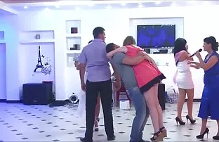 Φούστα στο γάμο