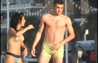 Αποτυγχάνει στην παραλία