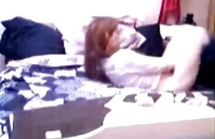 Γρήγορη σεξουαλική επαφή της αδερφής μου που δεν πιάστηκε από κρυφή κάμερα