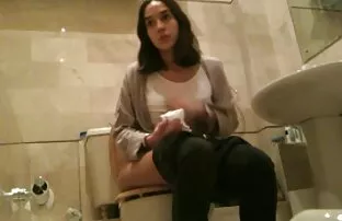 Κρυφή τουαλέτα καλεσμένων