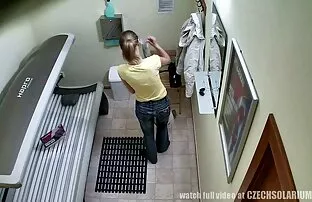 Τσέχοι έφηβοι τρεις σέξι ταινία στο κοινό σολάριουμ