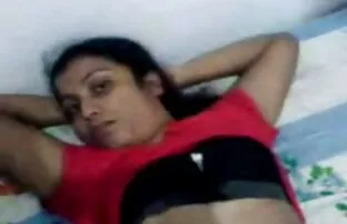 Hot indian νεαρό ζευγάρι ερωτικά παιχνίδια στο κρεβάτι